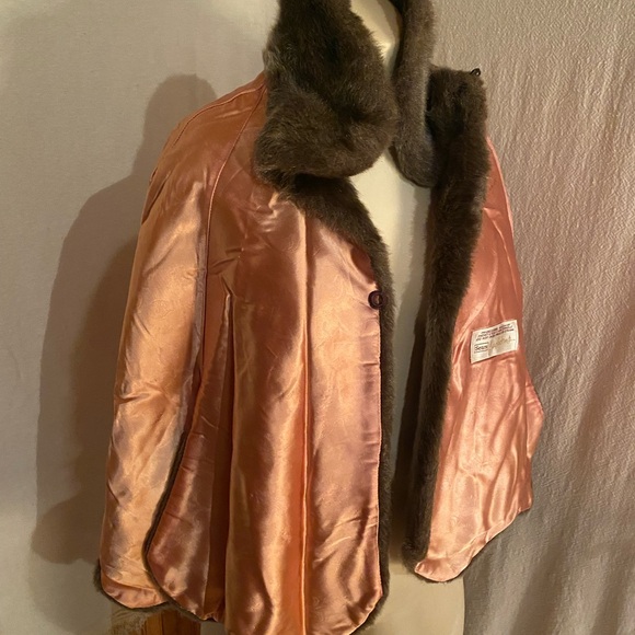 Sears Fashions 1960’s Faux Fur Cloak - Picture 8 of 15